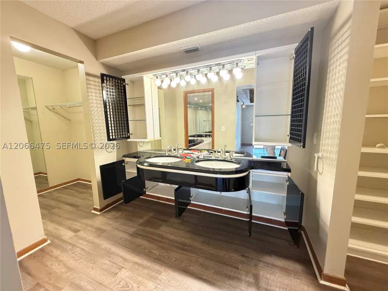 3 bedroom SingleFamilyResidence at 7828 SW 118th Ct, Hidden Oaks, Miami — photo 4