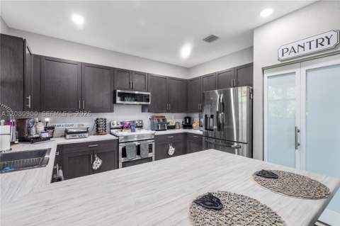 24960 SW 108th Ave, Homestead FL - photo 12 of 64