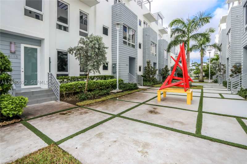 4 bedroom Townhouse at 9123 NW 33rd St, Contempo Townhomes, Doral — photo 1