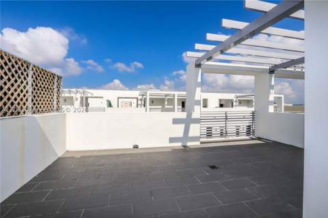 9123 NW 33rd St, Doral FL - photo 12 of 37