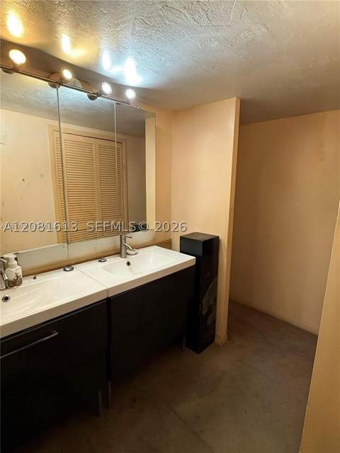 100 Ocean Lane Dr 303, Key Biscayne FL - photo 11 of 17