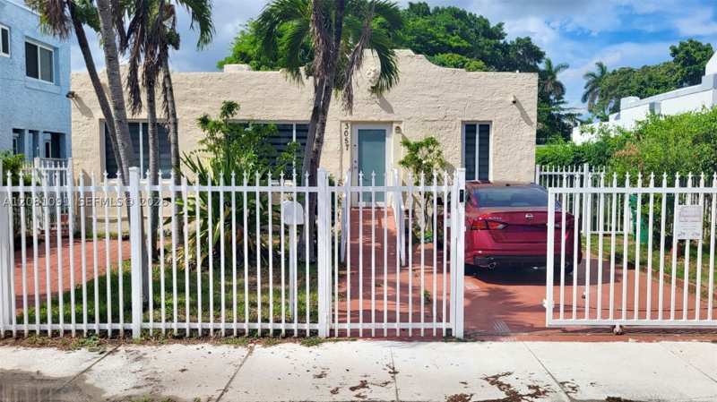 3 bedroom SingleFamilyResidence at 3057 SW 14th St, McAllister Terr, Miami — photo 1