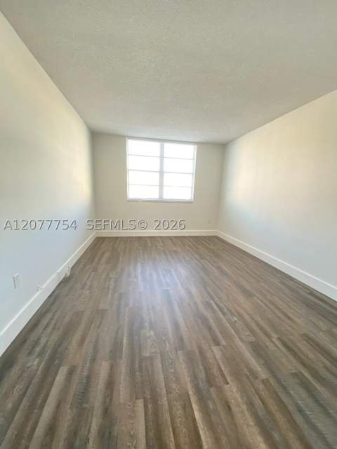 500 Bayview Dr 825, Sunny Isles Beach FL - photo 17 of 32