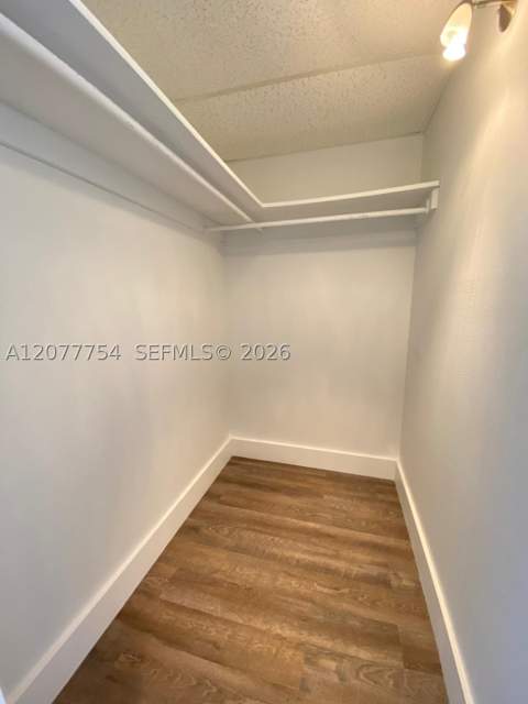 500 Bayview Dr 825, Sunny Isles Beach FL - photo 18 of 32