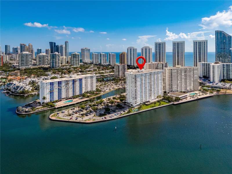1 bedroom Condominium at 500 Bayview Dr 825, Arlen House West Condo, Sunny Isles Beach — photo 2