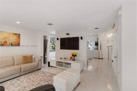 10842 NW 53rd Ln, Doral FL - photo 8 of 19