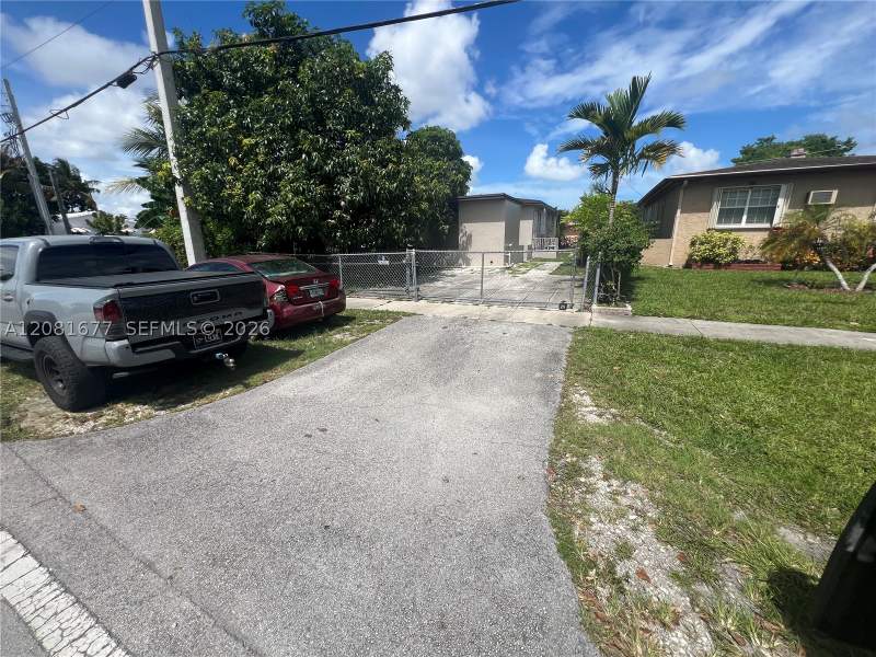 3 bedroom SingleFamilyResidence at 1190 NW 135th St, Biscayne Village Heights, North Miami — photo 3