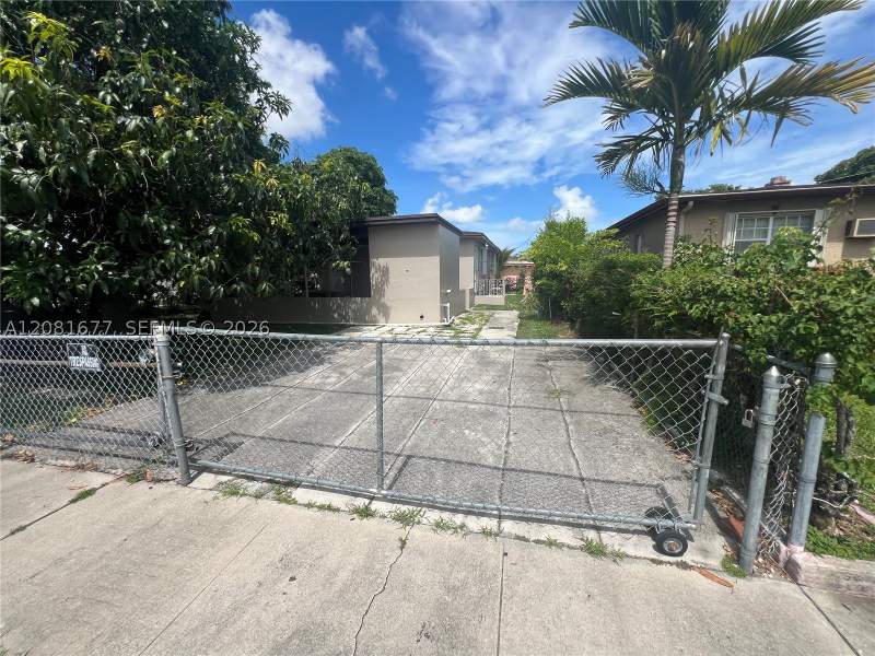 3 bedroom SingleFamilyResidence at 1190 NW 135th St, Biscayne Village Heights, North Miami — photo 4