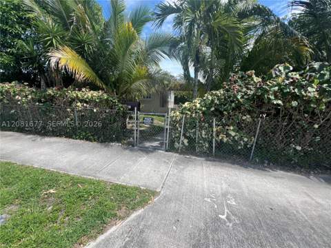 1190 NW 135th St, North Miami FL - photo 9 of 56