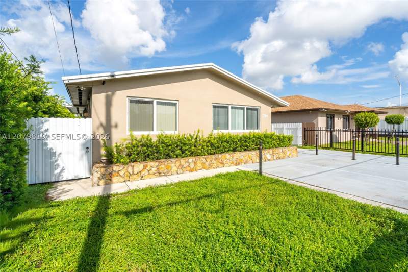 5 bedroom SingleFamilyResidence at 7794 NW 14th Ct, Way Side Sub, Miami — photo 2