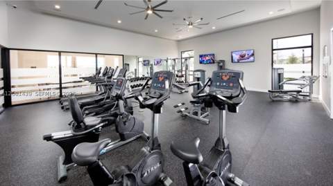 3328 W 114th Ter 3328, Hialeah FL - photo 19 of 21