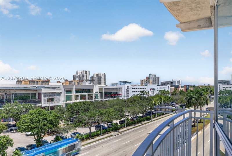 2 bedroom Condominium at 7270 SW 88th St B403, Downtown Dadeland Condo N, Miami — photo 2