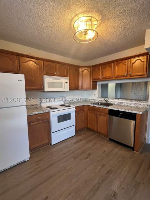 950 Constitution Dr 950H, Homestead FL - photo 11 of 34