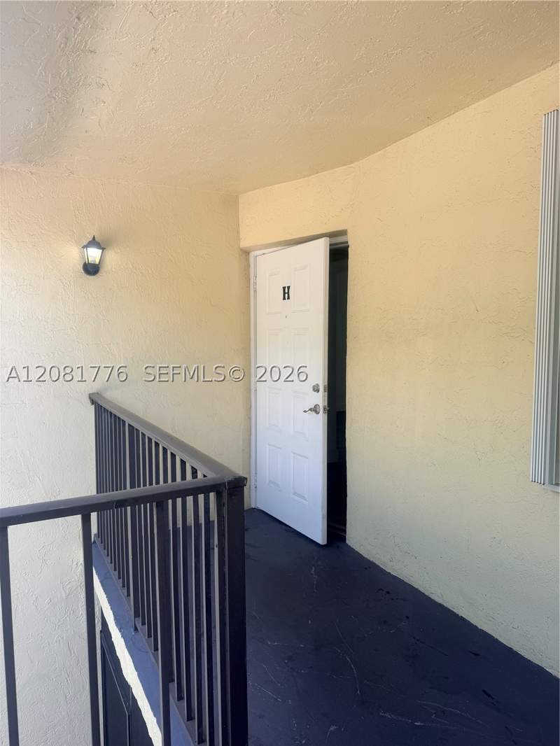 3 bedroom Condominium at 950 Constitution Dr 950H, Lakeshore Condo 3, Homestead — photo 2