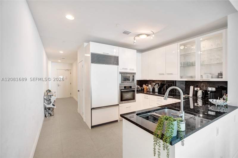 2 bedroom Condominium at 6799 Collins Ave 201, South Carillon Beach Cond, Miami Beach — photo 5