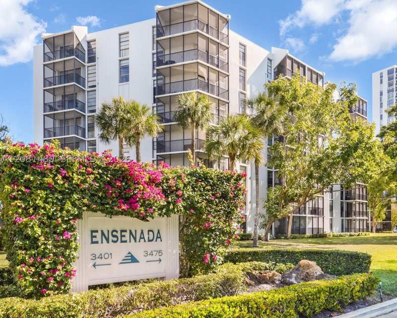 2 bedroom Condominium at 3475 N Country Club Dr 615, Ensenada Condo Bldg E-Ii, Aventura — photo 1