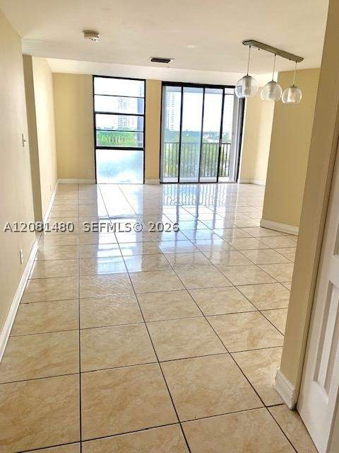 3475 N Country Club Dr 615, Aventura FL - photo 11 of 25