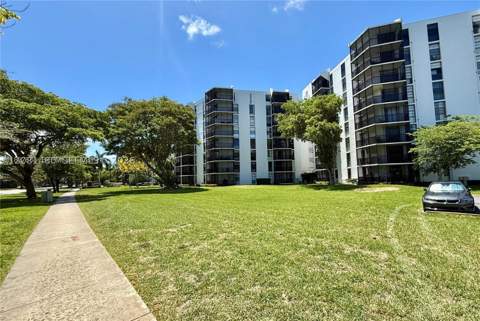 3475 N Country Club Dr 615, Aventura FL - photo 17 of 25