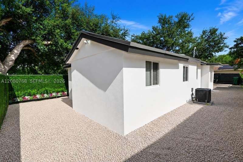 2 bedroom SingleFamilyResidence at 2144 NW 89th Ter, Mount Marie, Miami — photo 2