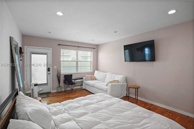 0 bedroom StockCooperative at 200 76th St 56, Ocean Shore Co-Op Apts In, Miami Beach — photo 4