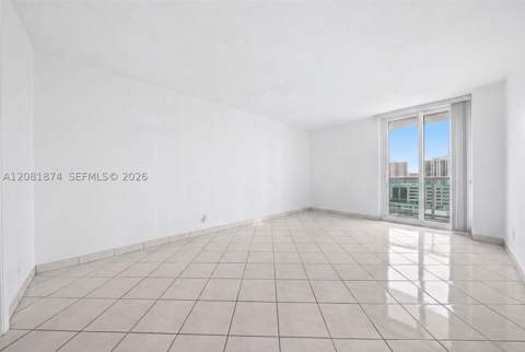 100 Bayview Dr 1428, Sunny Isles Beach FL - photo 10 of 17