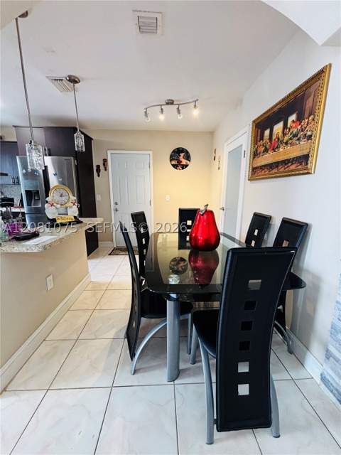 502 NW 7th Ave, Homestead FL - photo 7 of 17