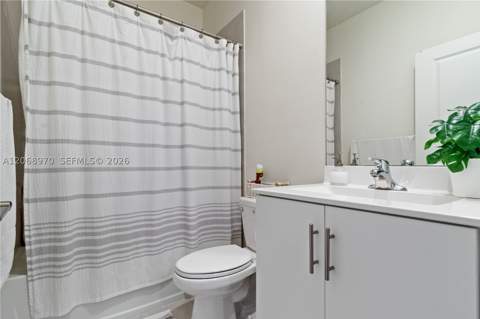 11410 W 34th Way, Hialeah FL - photo 12 of 27