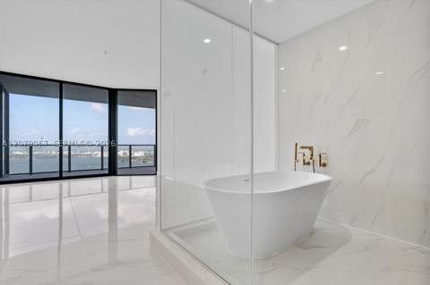 700 NE 24th St 5507, Miami FL - photo 11 of 31