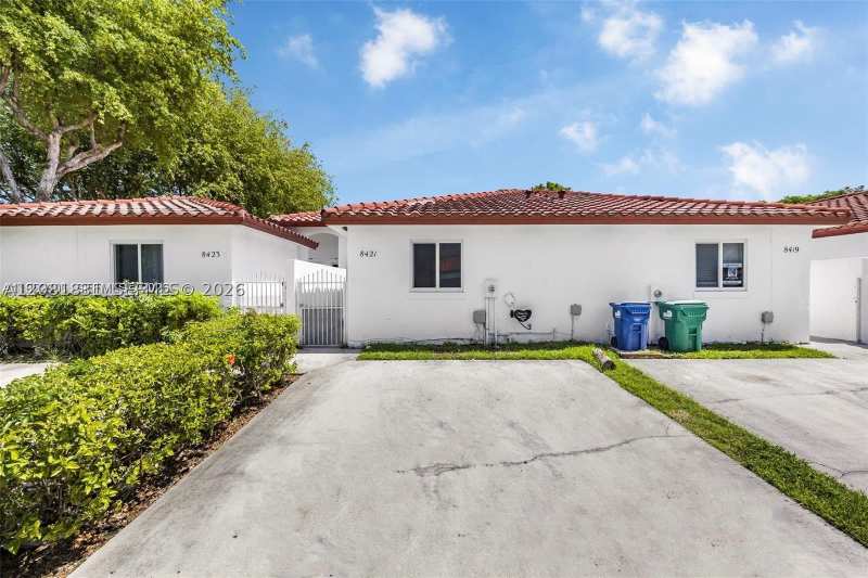 3 bedroom Townhouse at 8421 SW 209th St 8421, Saga Bay Townhomes, Cutler Bay — photo 1