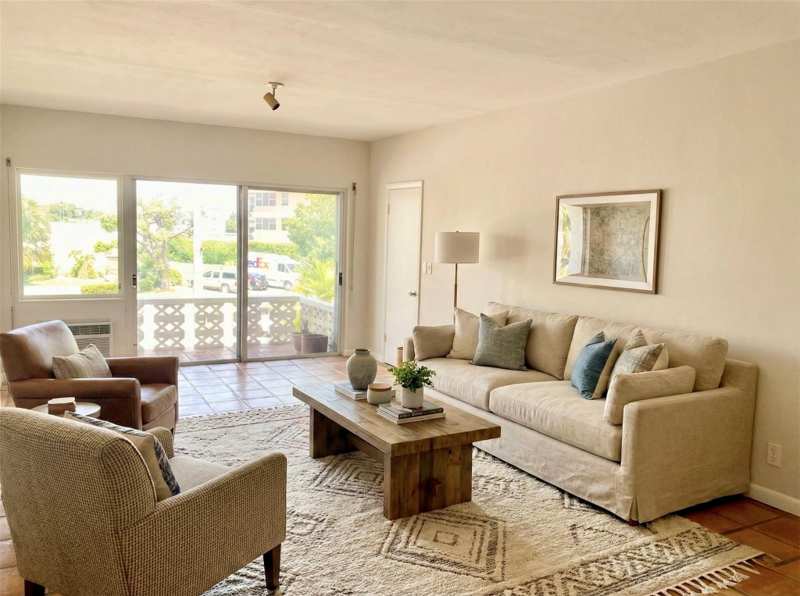 2 bedroom Condominium at 9271 W Bay Harbor Drive 11, Harbour Point Condo, Bay Harbor Islands — photo 1