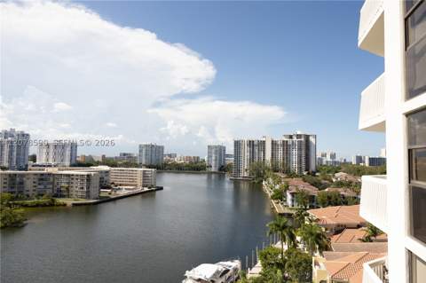 1000 W Island Blvd 1010, Aventura FL - photo 8 of 73