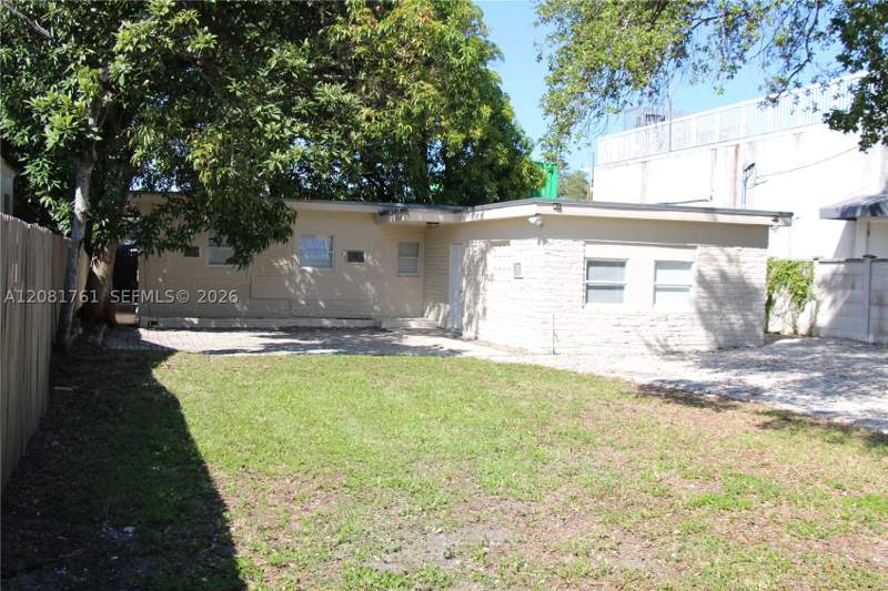 5 bedroom SingleFamilyResidence at 225 NW 59th St, College Park Addn, Miami — photo 3