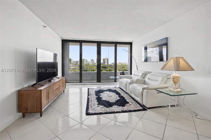 2 bedroom Condominium at 20355 NE 34th Ct 724, Delvista Towers Condo, Aventura — photo 4