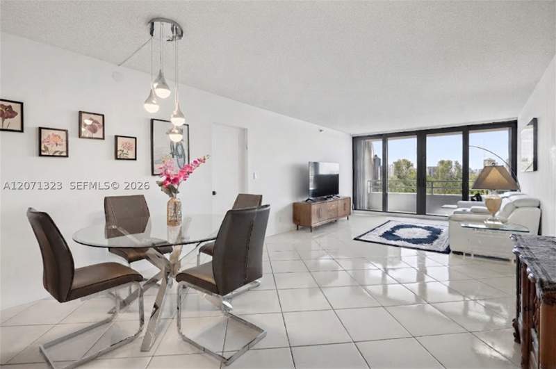 2 bedroom Condominium at 20355 NE 34th Ct 724, Delvista Towers Condo, Aventura — photo 5