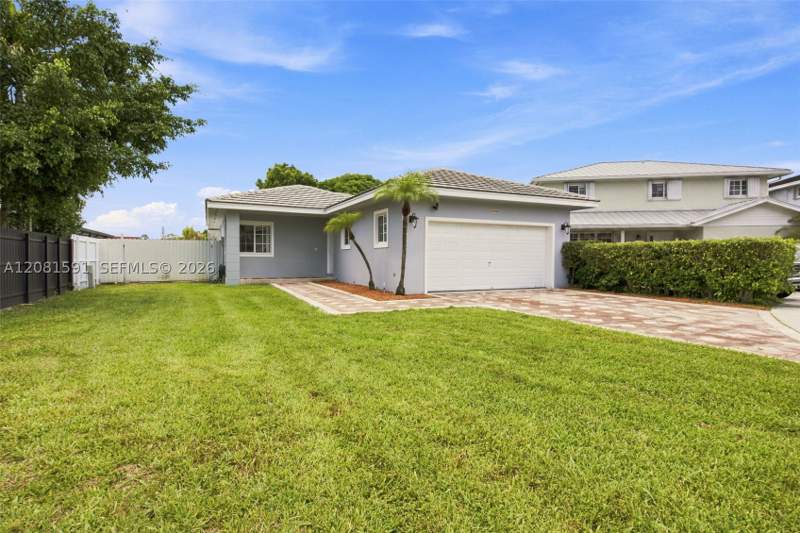 3 bedroom SingleFamilyResidence at 14720 SW 141st Ter, Adventure Homes, Miami — photo 3