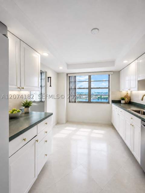 2801 NE 183rd St 1616W, Aventura FL - photo 7 of 15