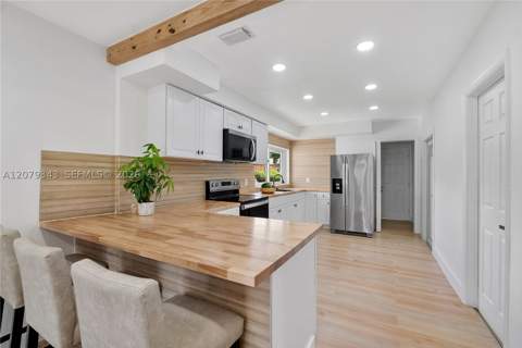 944 NW 47th St, Miami FL - photo 10 of 24