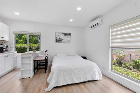944 NW 47th St, Miami FL - photo 17 of 24