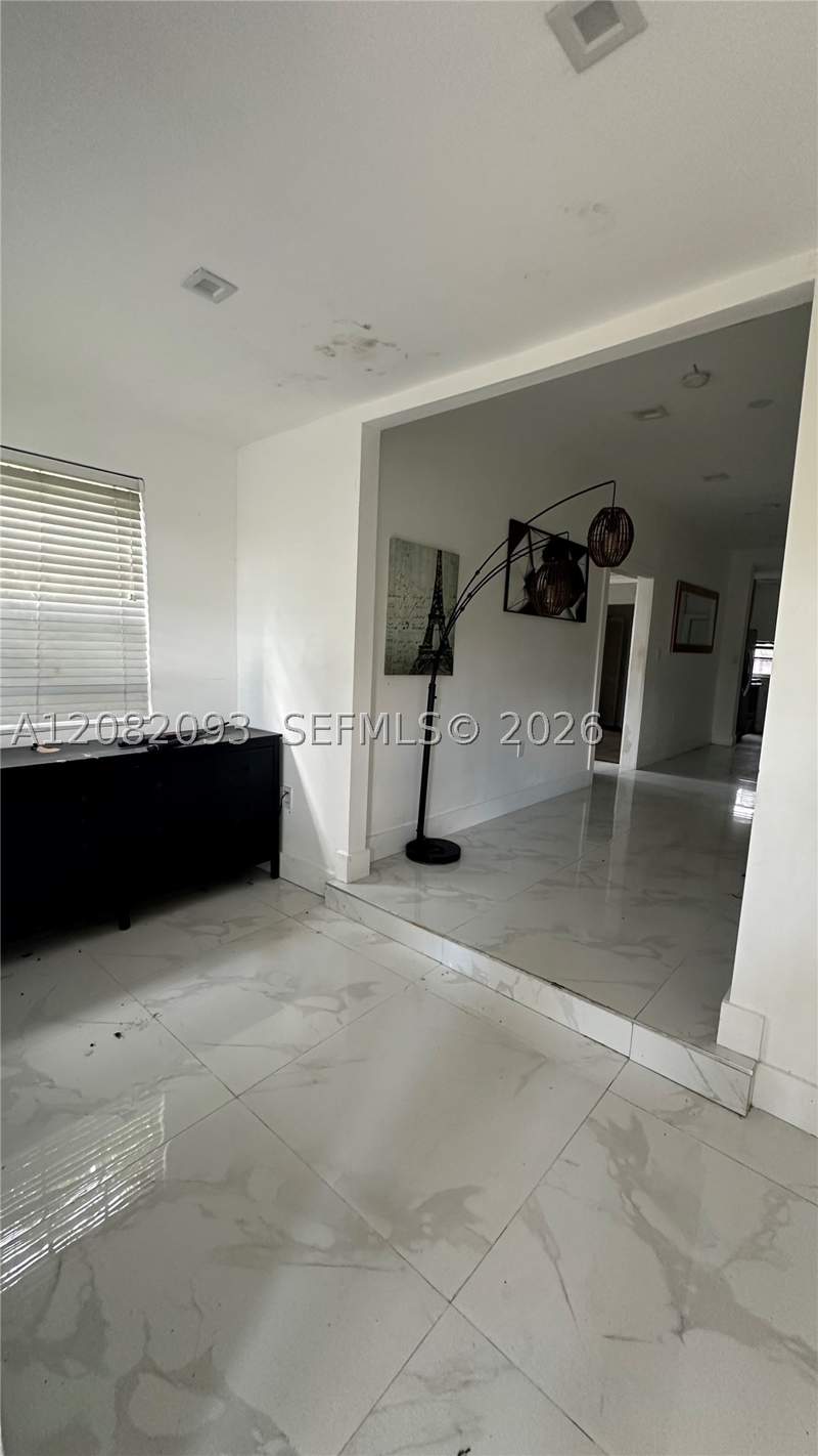 2 bedroom SingleFamilyResidence at 2228 SW 58th Ct, Coral Way Sec C, Miami — photo 2