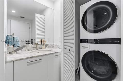 950 Brickell Bay Dr 3111, Miami FL - photo 17 of 46