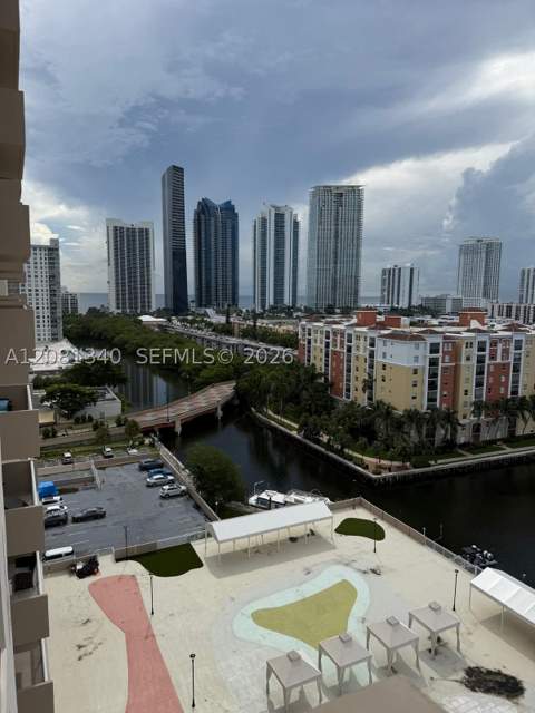 250 174th St 1420, Sunny Isles Beach FL - photo 13 of 32