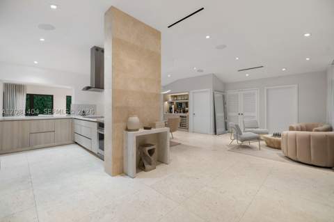 771 Fairway Dr, Miami Beach FL - photo 10 of 40