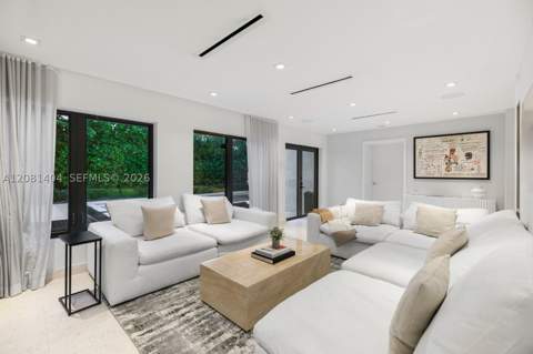 771 Fairway Dr, Miami Beach FL - photo 6 of 40