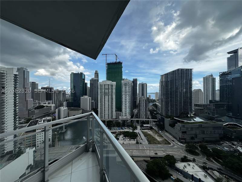3 bedroom Condominium at 92 SW 3rd St 3501, Mint Condo, Miami — photo 2