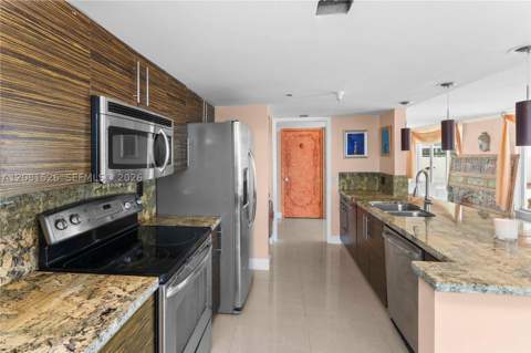 5900 Collins Ave 2304, Miami Beach FL - photo 9 of 29