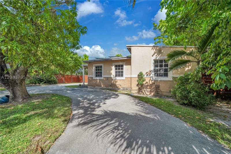3 bedroom SingleFamilyResidence at 6401 SW 63rd Ct, Cocoplum Terrace Addn Par, South Miami — photo 5