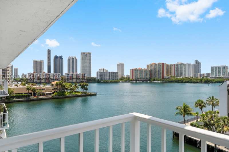2 bedroom Condominium at 4000 NE 169th St 607, Eden Point South Condo, North Miami Beach — photo 1