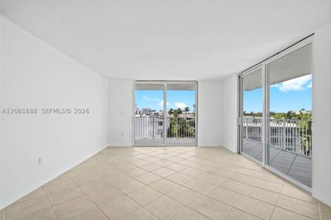 4000 NE 169th St 607, North Miami Beach FL - photo 14 of 48