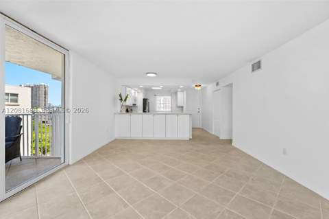 4000 NE 169th St 607, North Miami Beach FL - photo 15 of 48