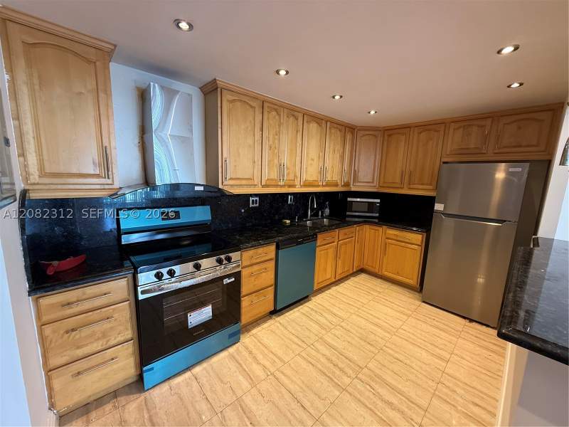 2 bedroom Condominium at 19380 Collins Ave Ph-11, Oceanview Building B Cond, Sunny Isles Beach — photo 5